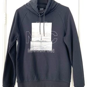 H&M Manhattan Graphic size S